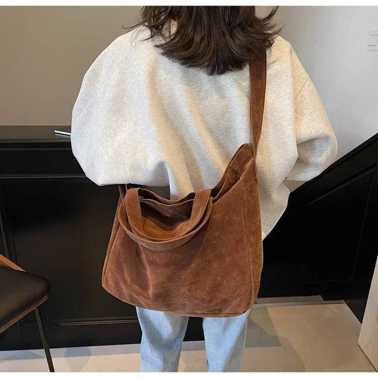 Large Capacity Velvet 2024 Hot Selling Tote Bag Zipper Solid Color Popular Fashion Handbag Soft Simple Commuting Shoulder Bag