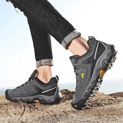 High Quality Men Hiking Shoes Durable Leather Climbing Shoes Outdoor Walking Sneakers Rubber Sole Factory Outlet