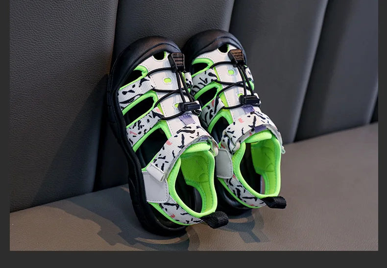 2026 New Kids Sport Sandals Children's Design Hollow-out Multicolor Sandals Soft Flat Strappy Sandals Girls Cute Beach Shoes