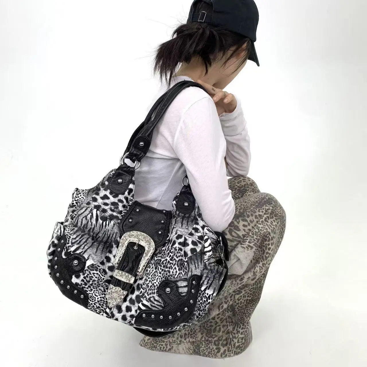 Y2K street personality spicy girl leopard print patchwork tote bag with multiple pockets and rivets retro crossbody handbag