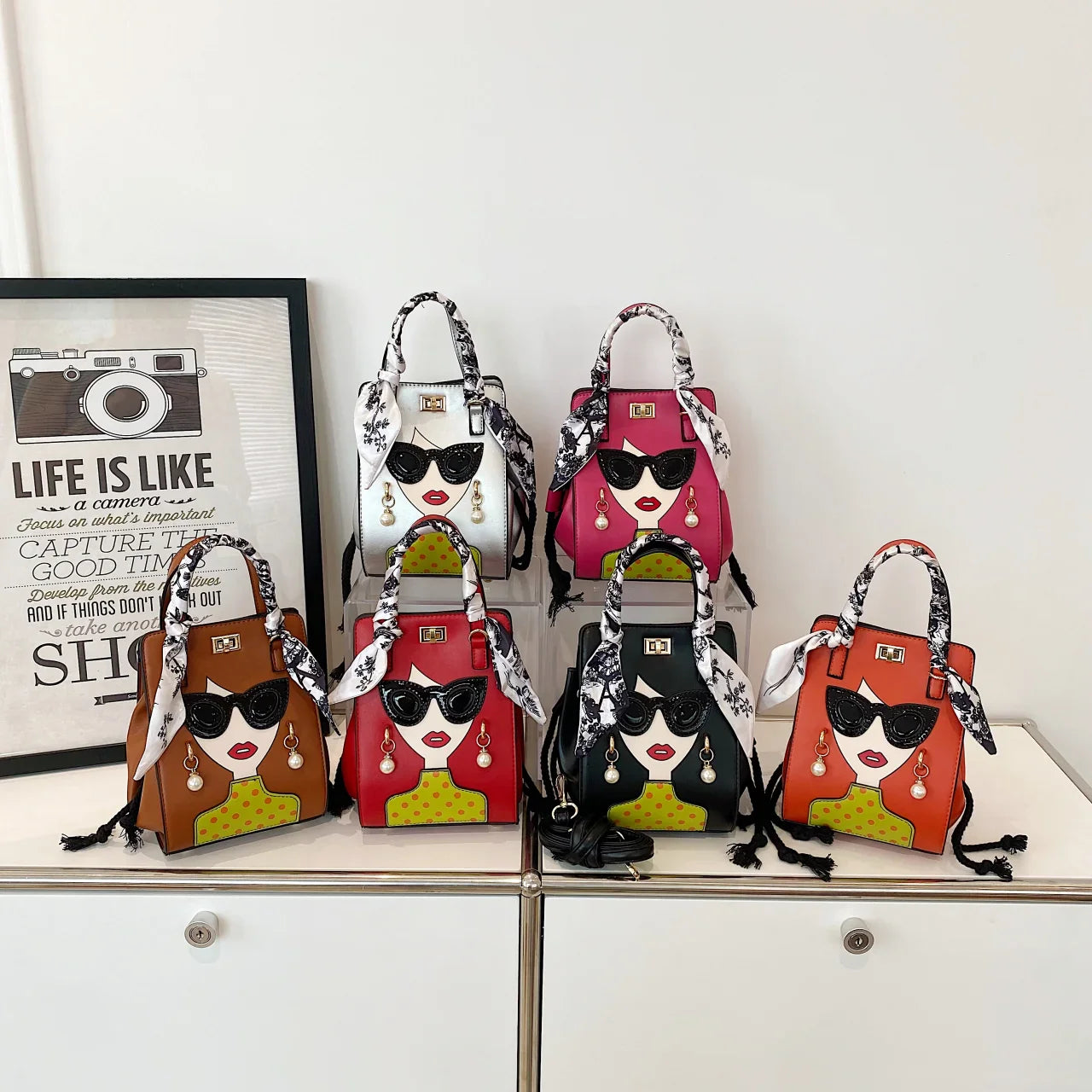 Cartoon Girl Handbag High Quality PU Leather Shoulder Bag for Women Pearl Crossbody Bag Designer Messenger Bag Female Satchel