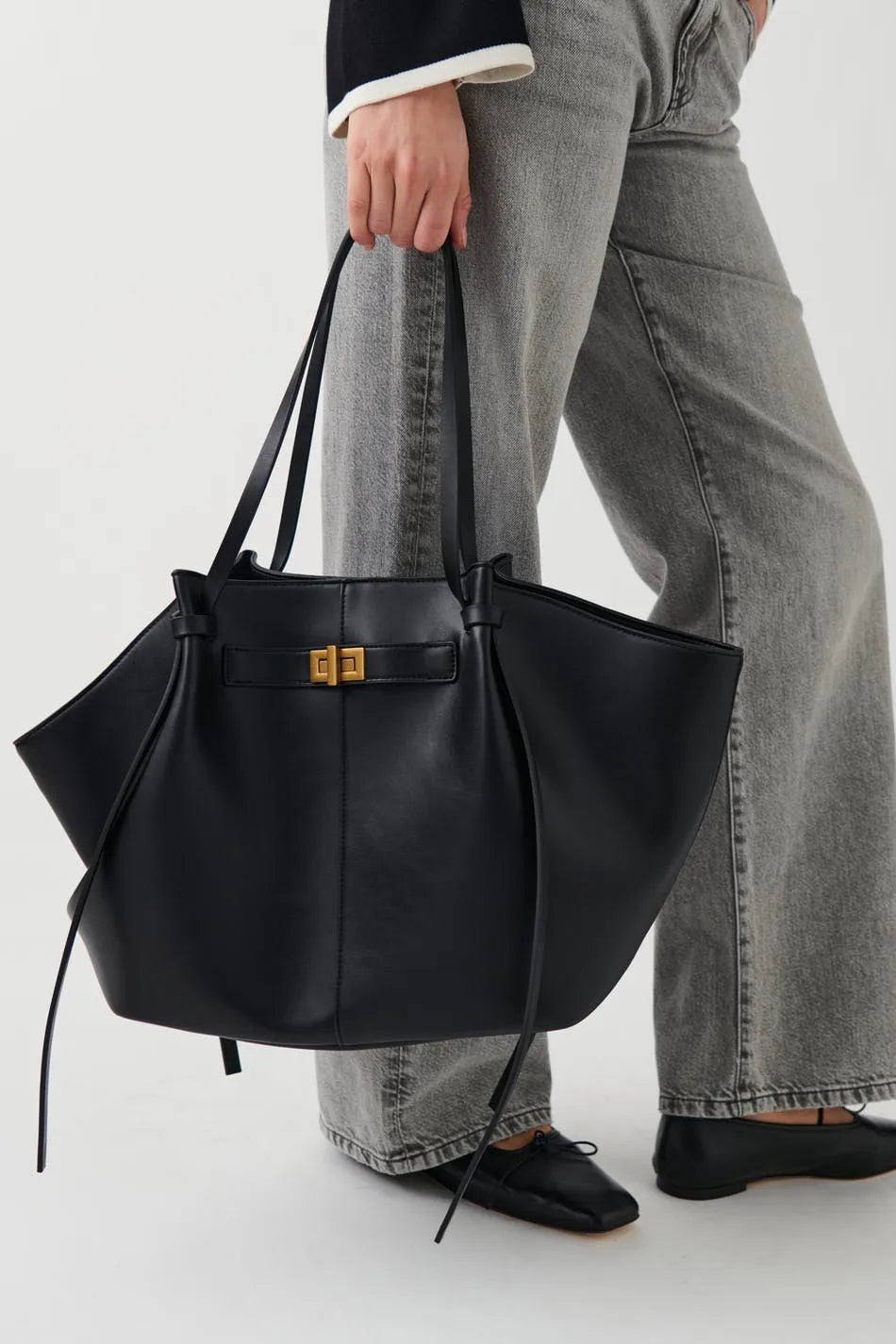 Fashion Large Capacity Trapeze Bag Designer Chic Lock Women Shoulder Bags Luxury Pu Leather Handbags Trend Underarm Bag 2025