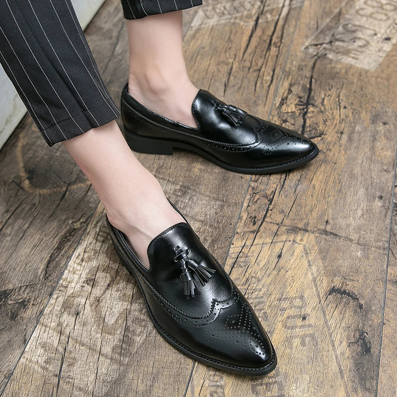 Pointed Toe Brogues Shoes Men Classic Casual Business Leather Shoes For Men Formal Social Party Leather Tassel Loafers Male