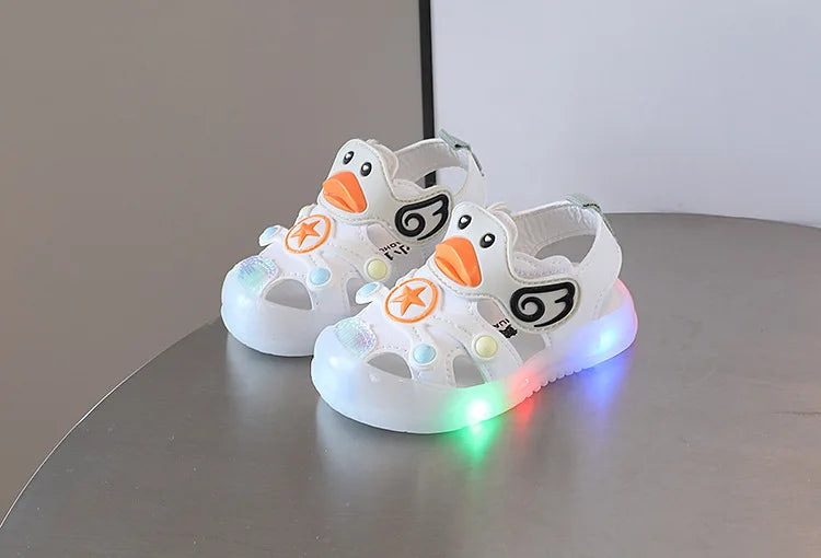 LED Light Baby Shoes 2023 Summer 0-3 Year Old Boys/girl Headband Anti Kick Sandals with Soft Soles Baby Toddler Soles Beach Shoe