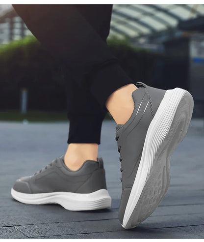2025 New Lightweight Men Casual Leather Sneakers Non-slip Breathable Male Outdoor Running Shoes Lace Up Soft Sport Shoes