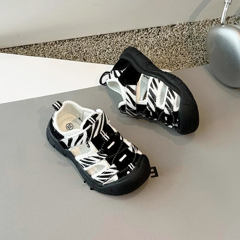 Children's sandals, boys' toe cover beach shoes, Summer 2025 girls' outdoor walking baby sports sandals