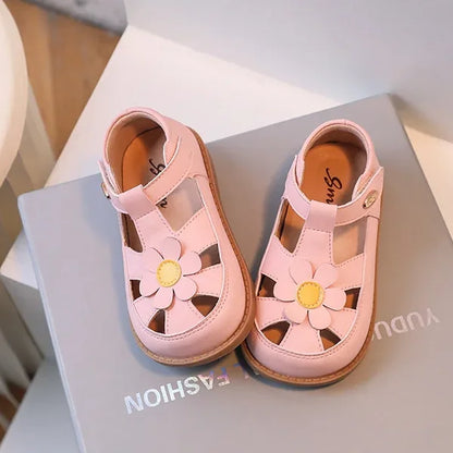 2024 New Summer Kids Sandals For Girls Leather Cuts-out Children Sandals Cute Flower Soft Sole Fashion Toddler Baby Shoes