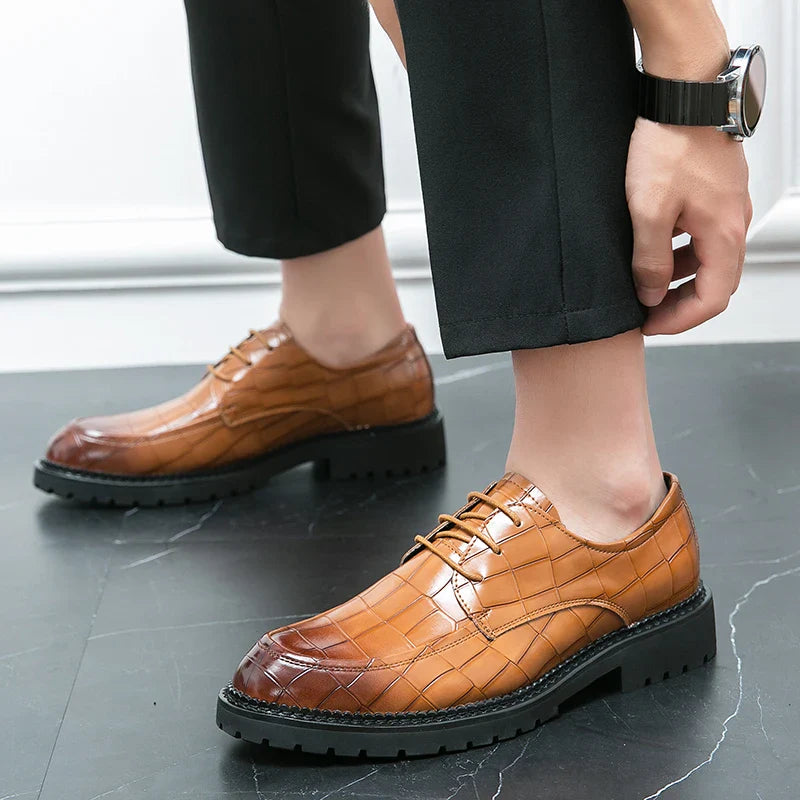 Sapatos sociais masculinos de couro com cadarço estilo britânico casual respirável formal estilo coreano
