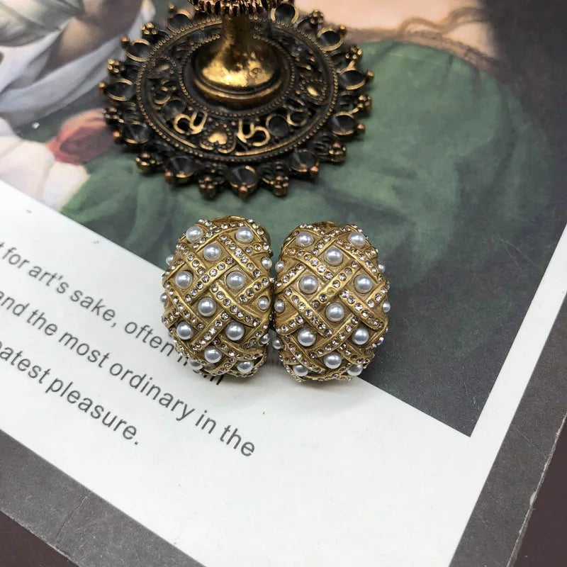 Pearls Stud Earrings for Women Inlaid Rhinestones Palace Style Elegant Jewelry Geometric Hyperbole Aretes De Mujer
