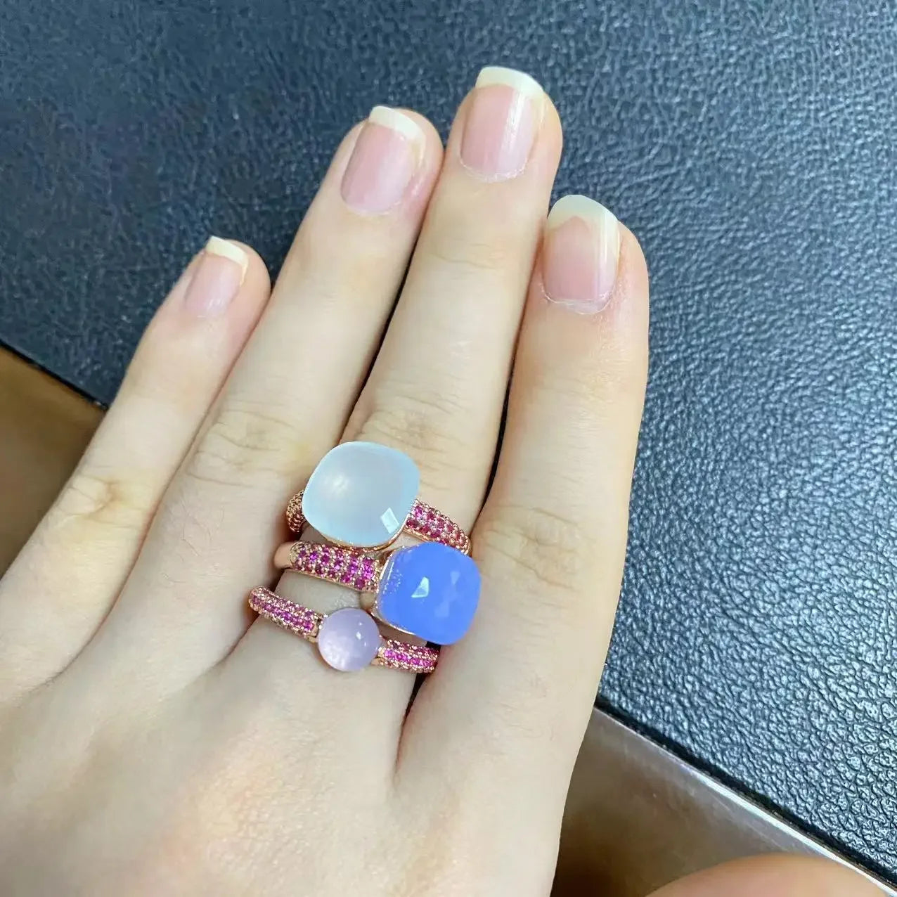 Conjunto de 3 anéis empilháveis ​​Nudo para mulheres, conjunto com cores mistas, cristais tipo bala incrustados, zircônia, ametista, topázio azul, joia redonda, presente