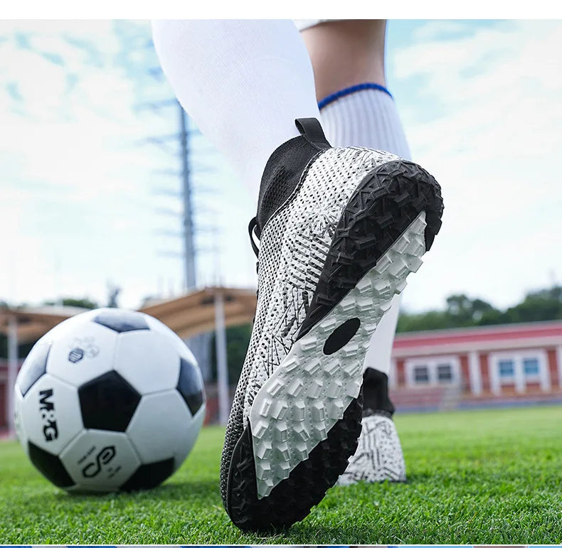 Superfly FG Football Boots Outdoor Soccer Cleats Shoes Soft Sport Professional Shoes Breathable Comfortable Boots Plus Size
