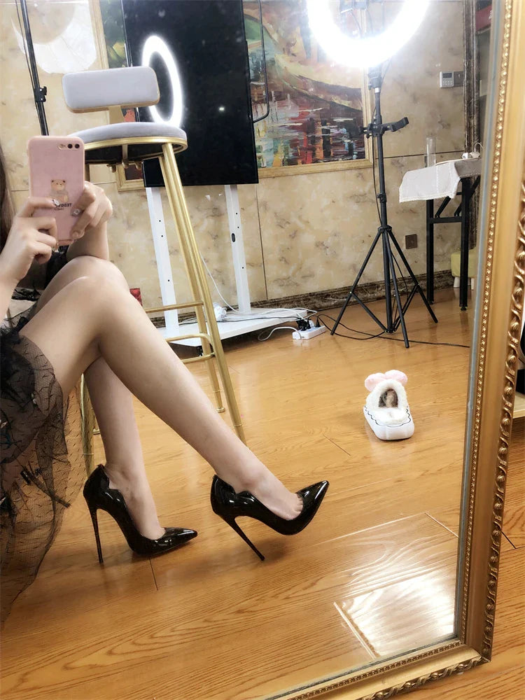 Spring and Autumn New Lacquer Wave V-neck High Heels 12cm Fashionable and Sexy Commuting Single Shoes