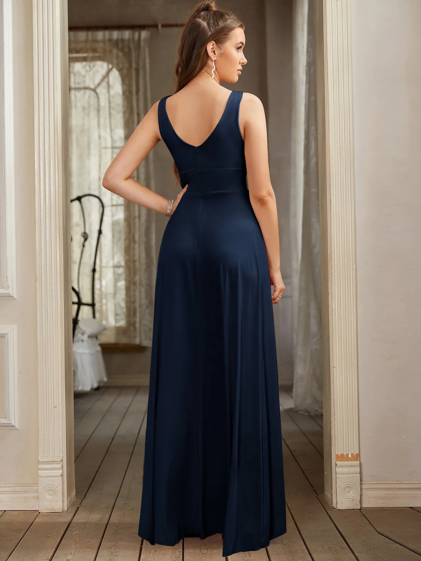 Split V Neck Maxi Bridesmaid Dress Long for Women Wedding Party A Line Formal Dress Sleeveless Floor Length Evening