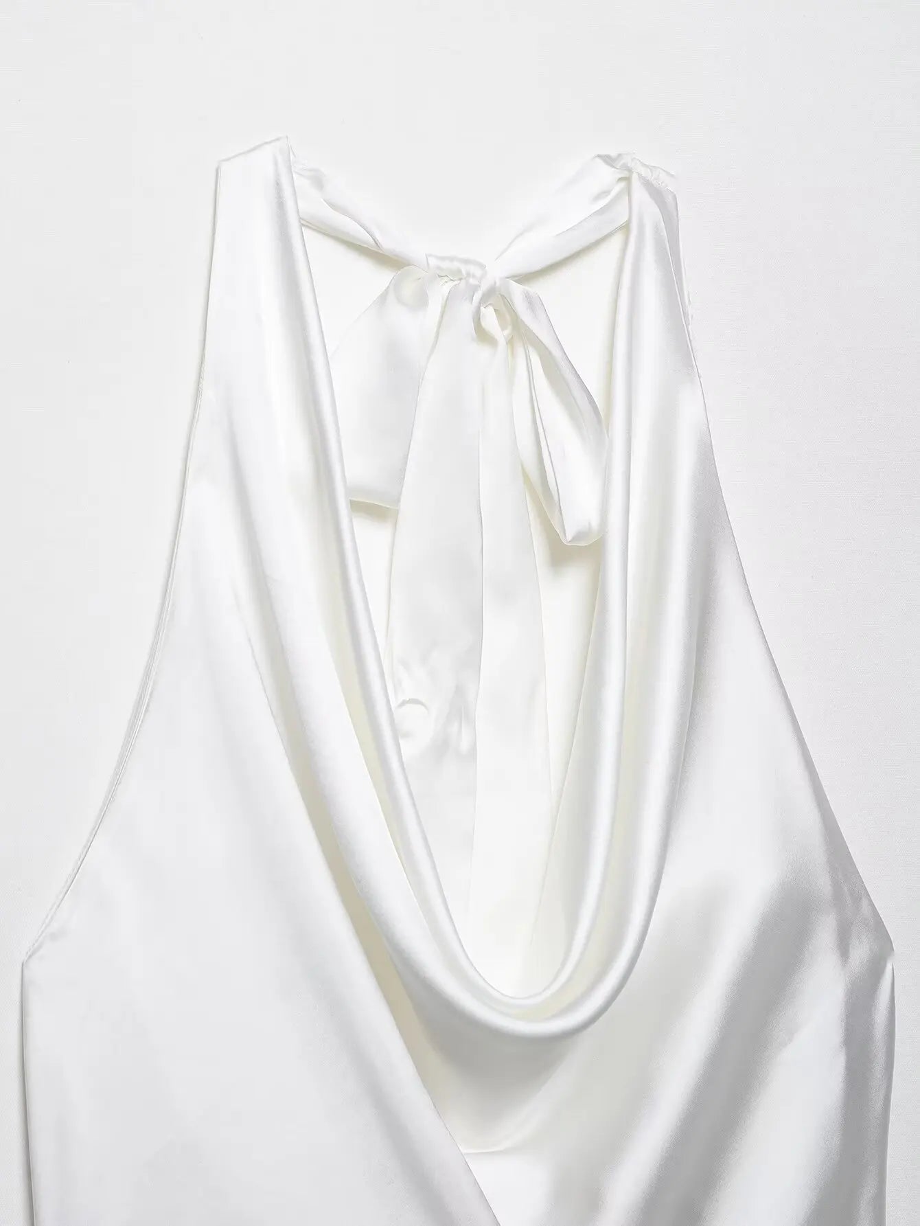 2025 Women Sexy Sleeveless Backless Bow Tied Soft Touch Blouse Female FashionHalter Shirts Summer Blusas Chic Tops LS9013