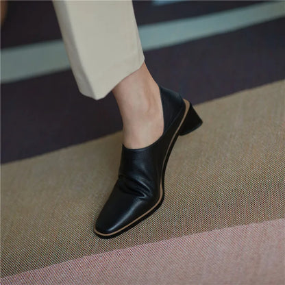 2025 Hot Sale slip-on Genuine Leather Women Pumps Square Toe Med Thick Heels Soft Upper Pumps Office Ladies Dress Shoes