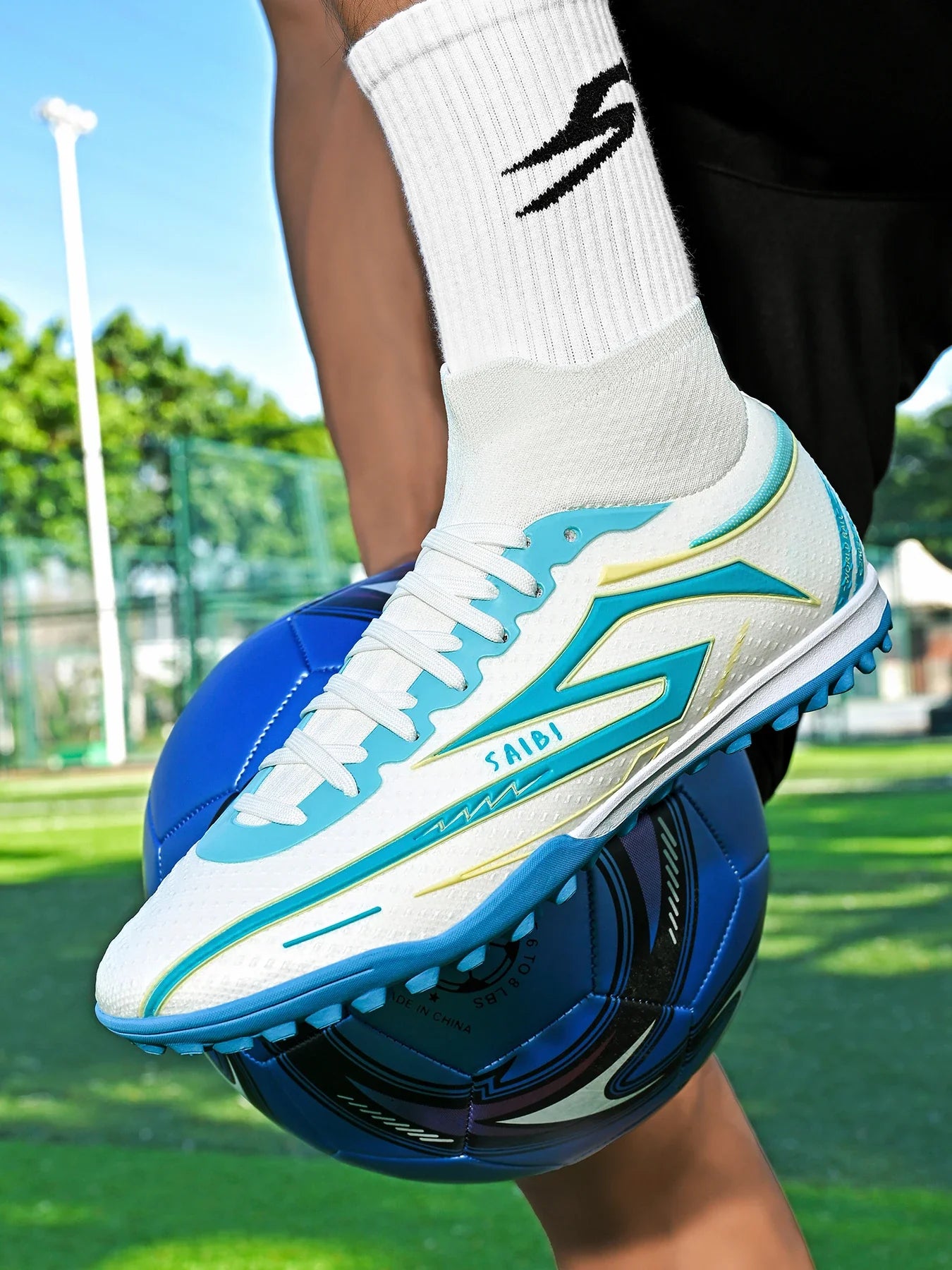 TF Turf Soccer Cleats Breathable Material Comfortable Fit Non-Slip Durable Rubber Sole Professional for Training