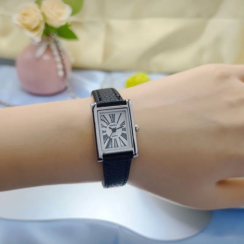 Fashion Women Quartz Wristwatches Simple Leather Strap Roman Dial Women's Watch Luxury Girl Gift Watches Hot Sale Reloj Mujer