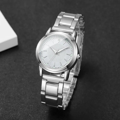 Fashion Women Watches Casual Alloy Band Simple Dial Analog Quartz Wristwatch（Without Box）