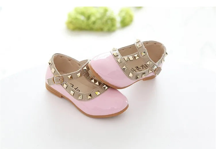 Girls Shoes Spring Children Shoes Girl Rivets Princess Autumn Toddler Girls Kids Flat Shoes T-Tied Style Girls Summer Sandals