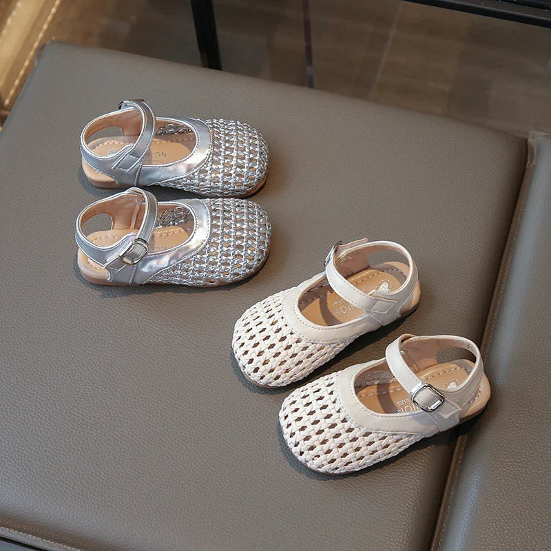 Little Girl Sandal Summer Beach Versatile Kids Princess Half Sandals Fashion Woven Style Children Causal Hollow-out Flat Shoes