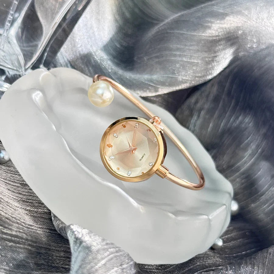 Women's Slim little bracelet 1 large pearl diamond cut glass rhinestone dial Minimalist quartz watch Bracelet Watch