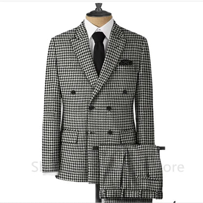 Four Buttons Groomsmen Black Tuxedos Peak Lapel Men Suits Wedding 2 Piceces ( Jacket + Pants + Bow Tie ) D519