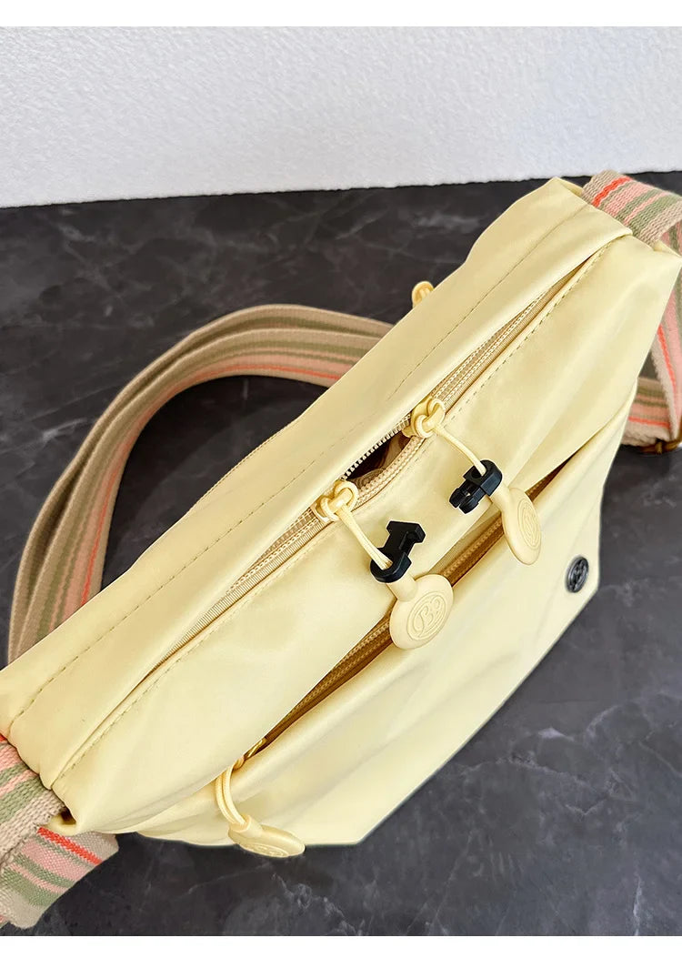 Ultra-light Nylon Crossbody Bag for Women Adjustable Wide Strap Lightweight Women's Bag Zipper Closure Stylish Messenger Bag
