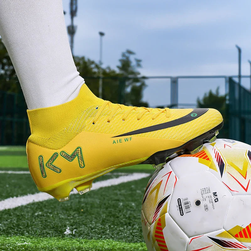 New Men Match Football Boots Ankle Non-Slip TF/FG Professional Soccer Shoes Boys Sneakers Comfortable Sports Shoes Unisex