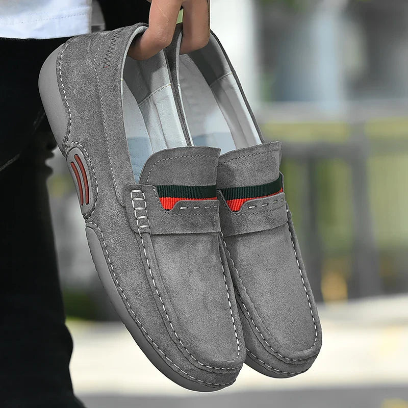mocassin for men 2022 luxury brand Fashion Men Sneakers Suede Leather trend Men Loafers Slip-On Golf shoes Driving shoes Zapatos