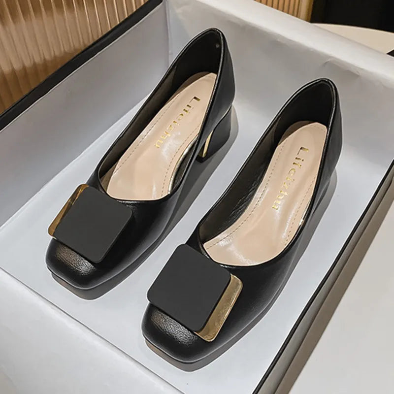 Plus Size 35-43 Women Pumps Med Heel Square Toe Pumps Office Lady Leahter Shoes Big Gold Metal Chain Soft Soles Slip on Shoes
