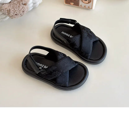 2026 Girls' Sandals Summer New Korean Version Little Girls All Design Sense Cross Strap Beach Sandals Comfort Daily Kids Sandals