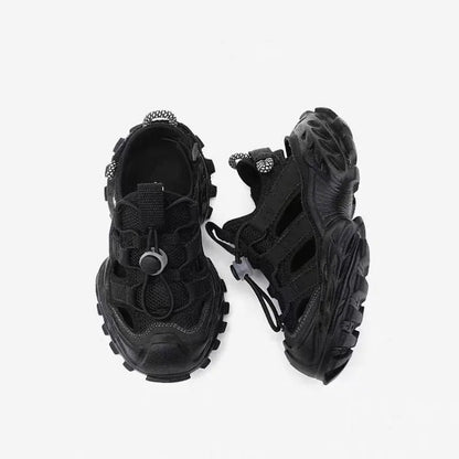 2026 New Boys' White Sports Sandals Summer Closed Toe Beach Shoes with Hollow Out Design for Children