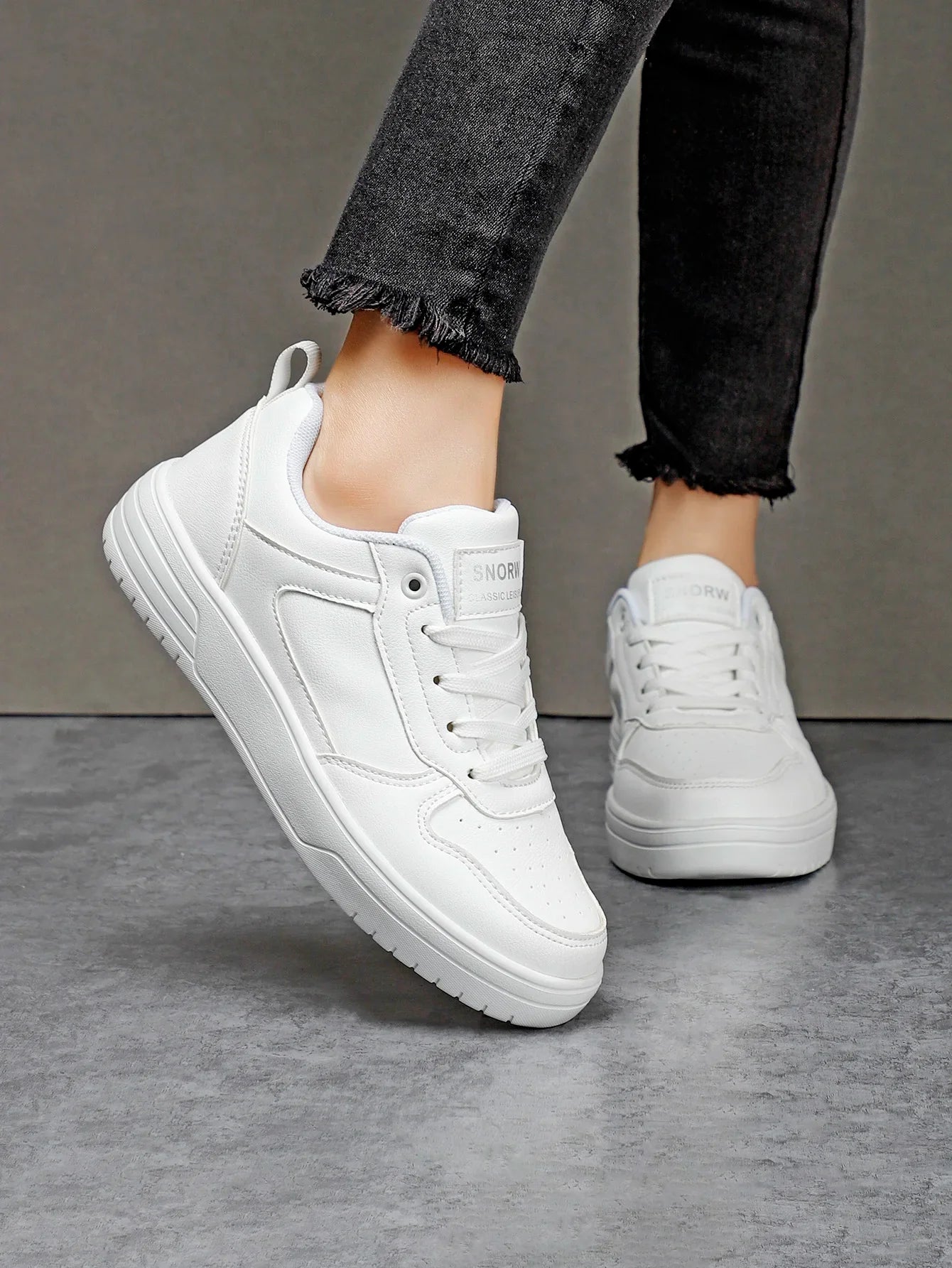 Women Shoes Skateboarding Shoes For Women Sneakers Lightweight White Black Sports Shoes