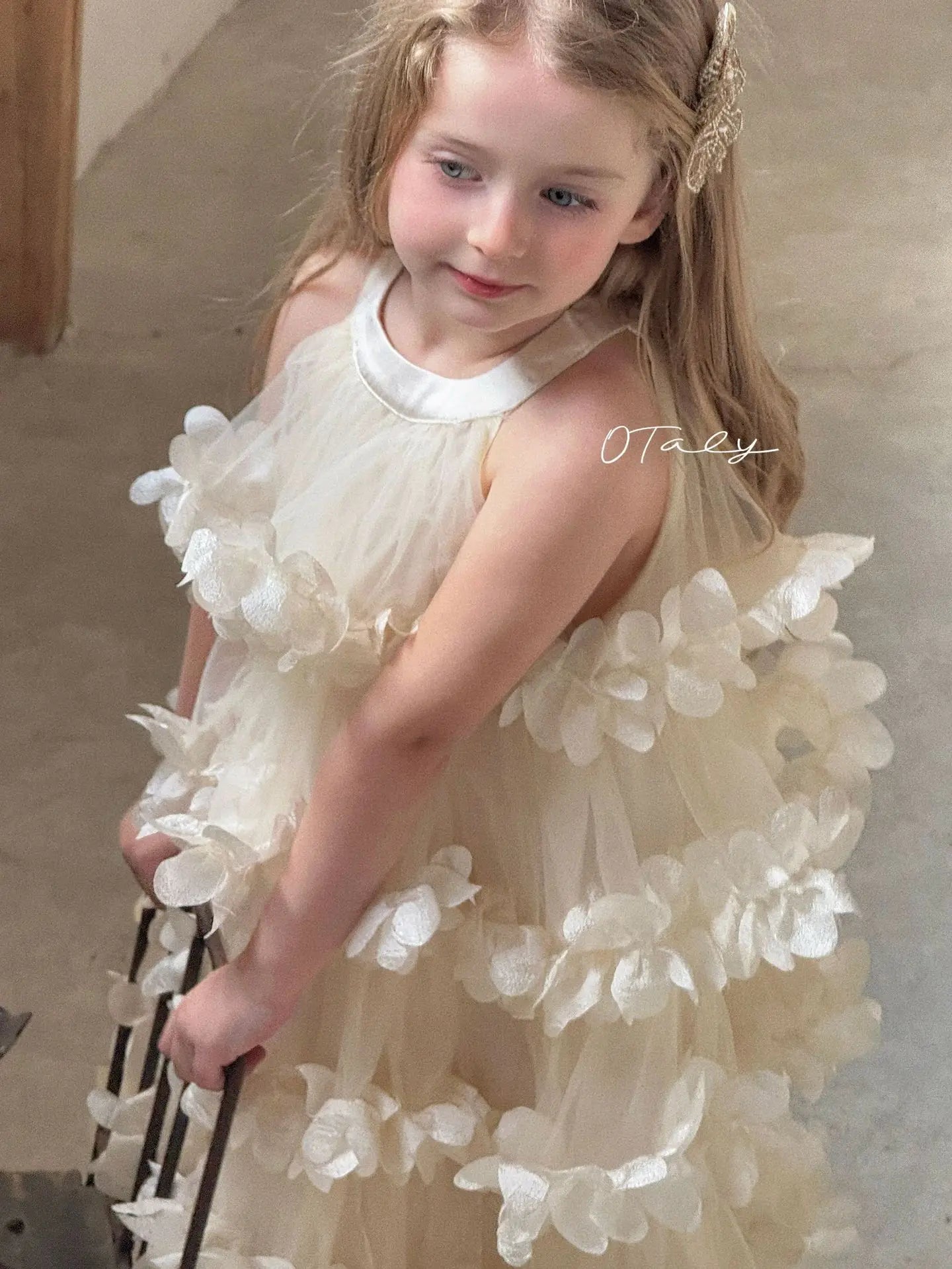 2025 Spring Summer New Children Clothing Girls Neck Hanging Flower Layered Long Dress Korean Children Birthday Princess Dress