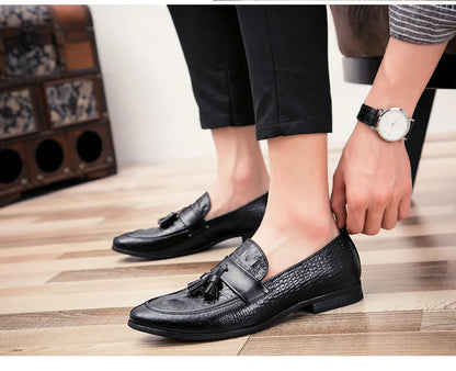 Brand New Mens Casual Shoes Lazy Pointed Leather Shoes Comfortable Sneakers Zapatos De Hombre Snake Skin Dresses 38-47