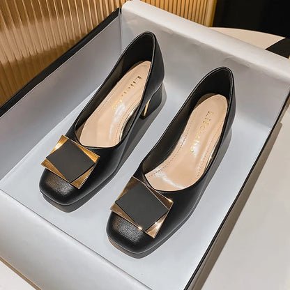 Plus Size 35-43 Women Pumps Med Heel Square Toe Pumps Office Lady Leahter Shoes Big Gold Metal Chain Soft Soles Slip on Shoes