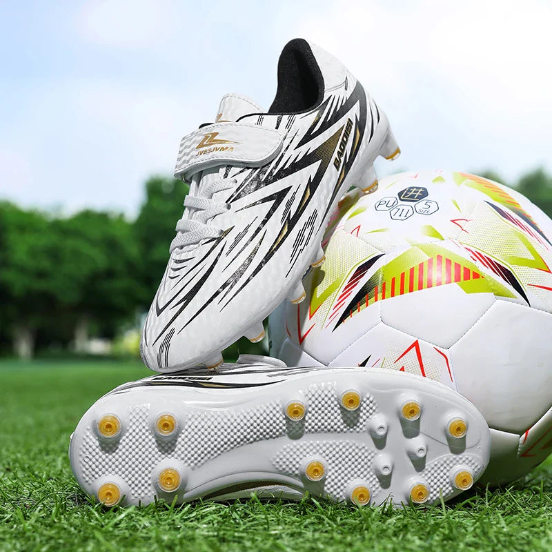 New Kid Professional Football Boots Soccer Shoes Match Boys Sports Shoes Comfortable Sneakers Match Outdoor Non-Slip Unisex