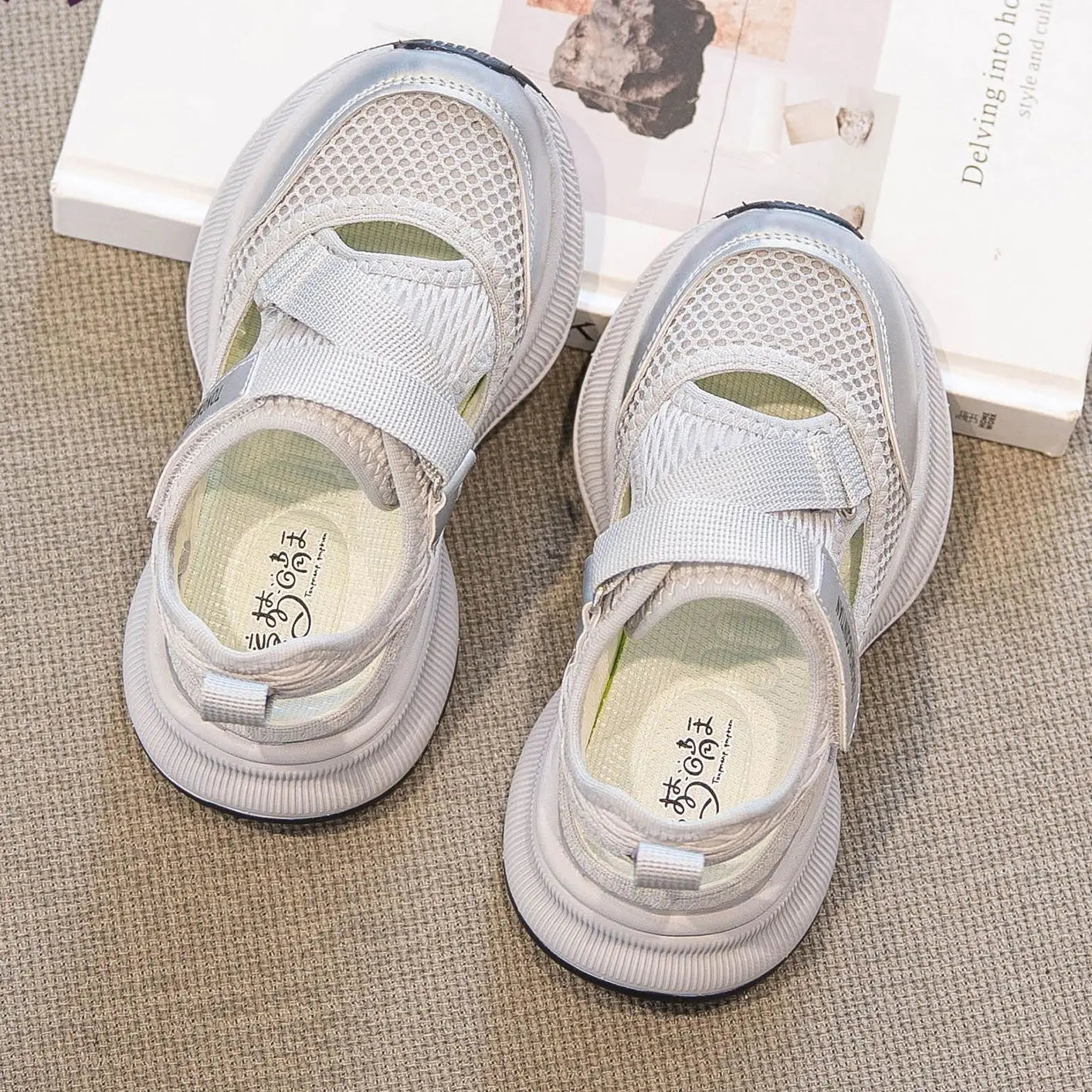 Boys Girls Sports Sandals Rotating Button Students Sneakers Hollowed-out Summer New Students Running Shoes Mesh Breathable