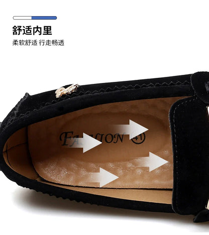 Sapatos Masculinos 2025 Novos Feitos à Mão Gorro Sola Macia Slip-On Casual Sapatos Preguiçosos Respiráveis ​​Trbottomy Mais Fáceis de Combinar Tamanho Grande