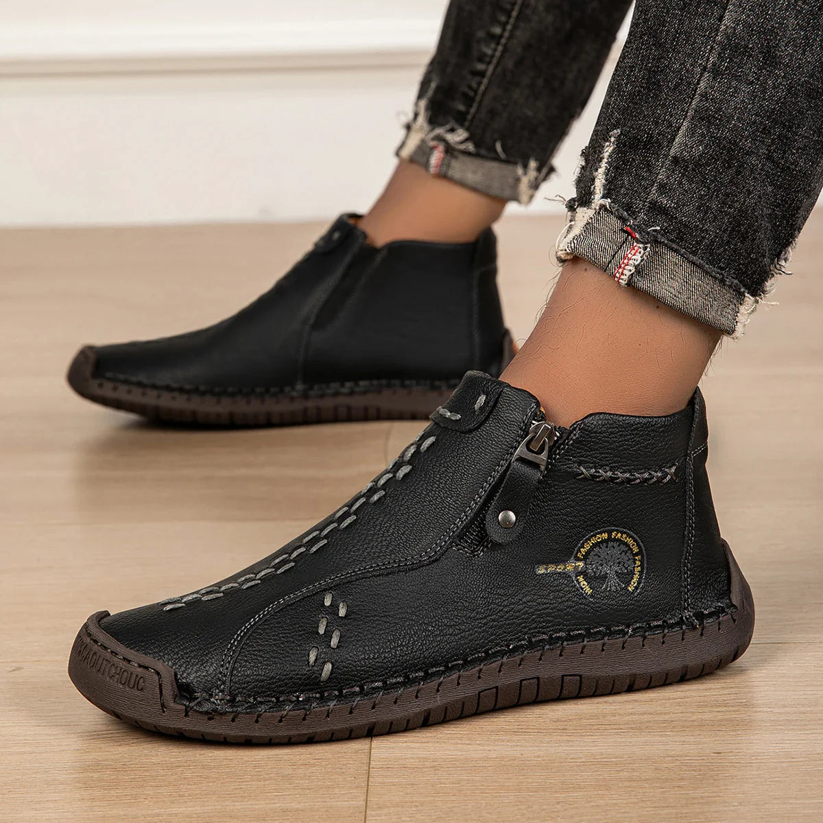 New Classic Handmade Leather Men's Shoes with Zipper Design Outdoor Sneakers Casual Flat Shoes Men Work Shoes Ankle Boots