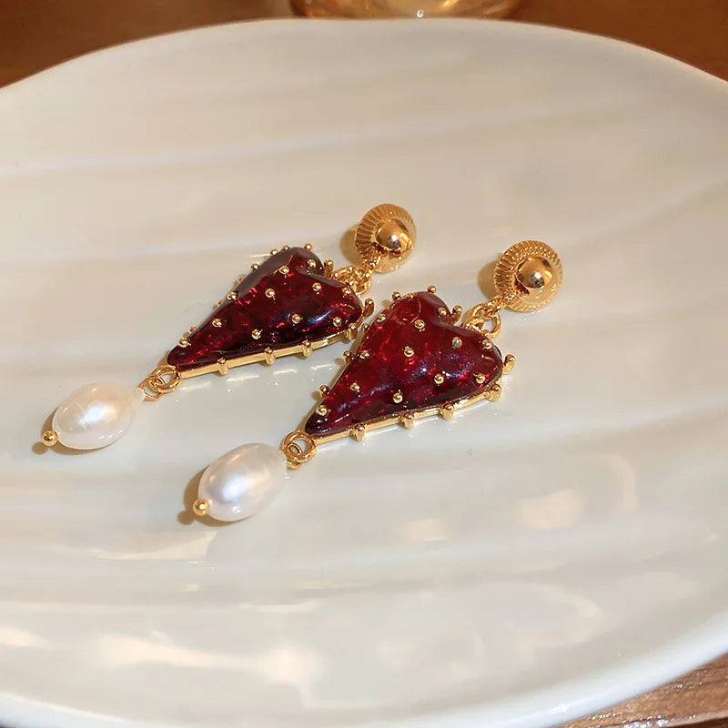Charming Red Color Resin Love Heart Dangle Earrings for Women Baroque Freshwater Pearl Long Earring Wedding Party Jewelry