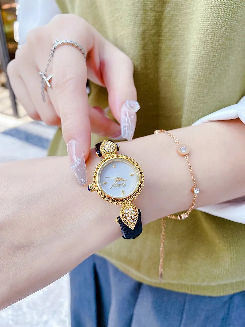 Women Watch Light Luxury Brand Shell Faced Diamond Watches Waterproof Leather Strap Ladies Fashion Quartz Wristwatch gift