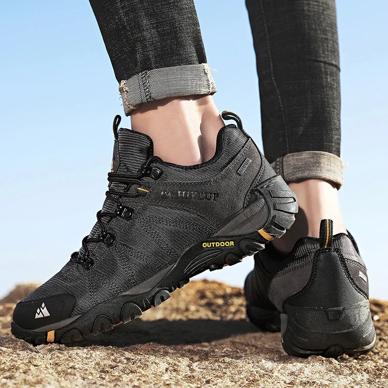 Non-slip Men Hiking Shoes Breathable Outdoor Wear Resistant Splashproof Climbing Men Sneaker Tourism Mountain Shoes