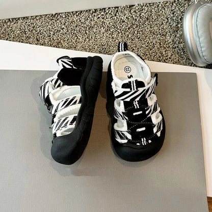 Children's sandals, boys' toe cover beach shoes, Summer 2025 girls' outdoor walking baby sports sandals