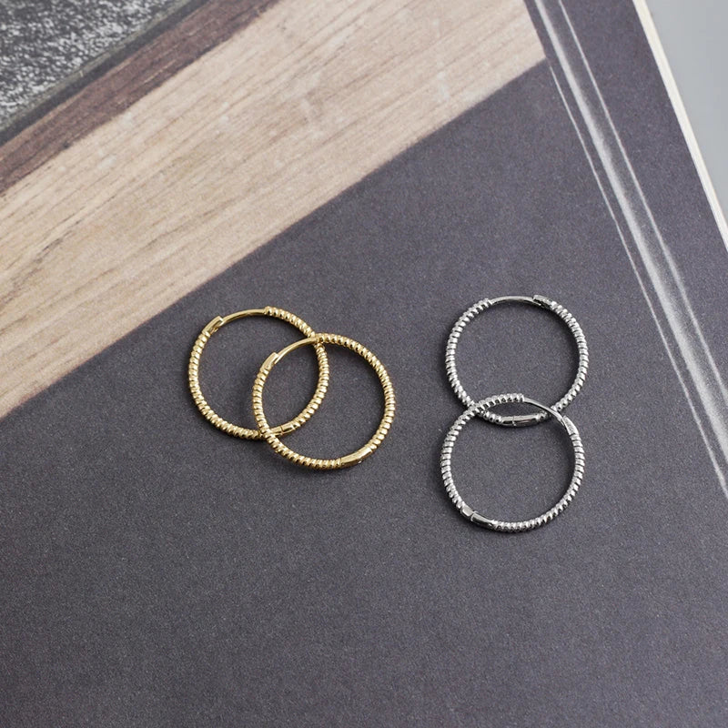 925 Sterling Silver Fashion Piercing Charm Twist Huggies Hoop Earrings for Women Rock Gothic Unisex Jewelry Ear Buckles