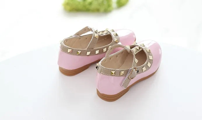 Girls Shoes Spring Children Shoes Girl Rivets Princess Autumn Toddler Girls Kids Flat Shoes T-Tied Style Girls Summer Sandals