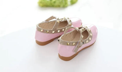 Girls Shoes Spring Children Shoes Girl Rivets Princess Autumn Toddler Girls Kids Flat Shoes T-Tied Style Girls Summer Sandals