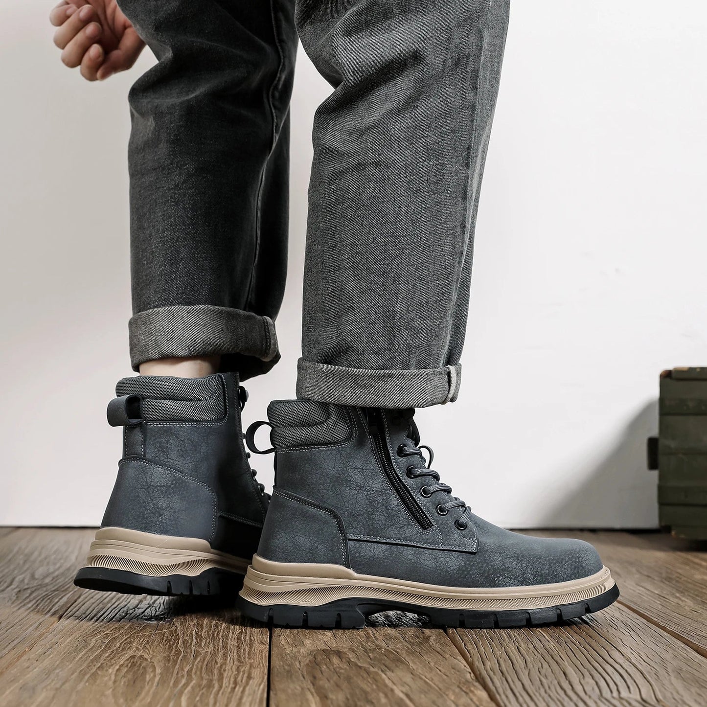 New Non Slip Work Shoes Men Work Boots Indestructible Safety Shoes Steel Toe Shoes Puncture-Proof Sneakers Male Footwear Shoes