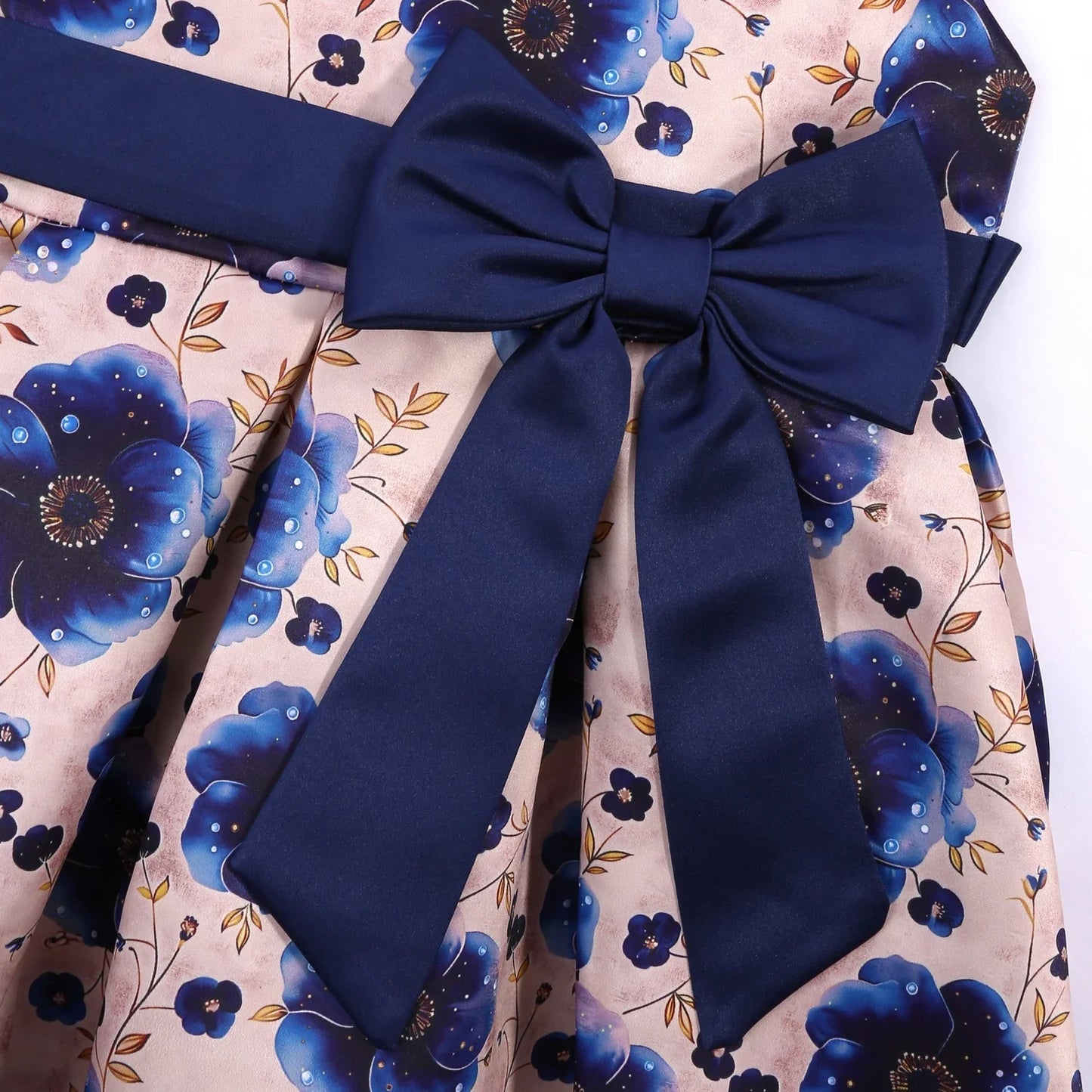 2026 summer new dress Europe and the United States small fly sleeve printed dress little girl host high-end performance clothing