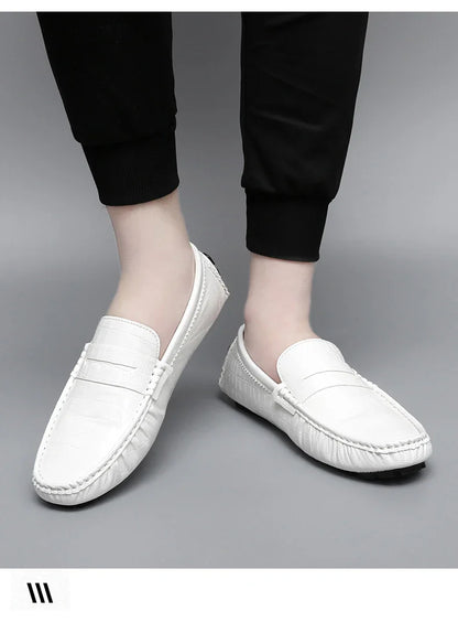 Patent Leather Beanie Shoes for Men 2025 New Spring and Summer Large Size Patent Leather Casual British Leather Shoes for Women Slip-On Slip-On Shoes
